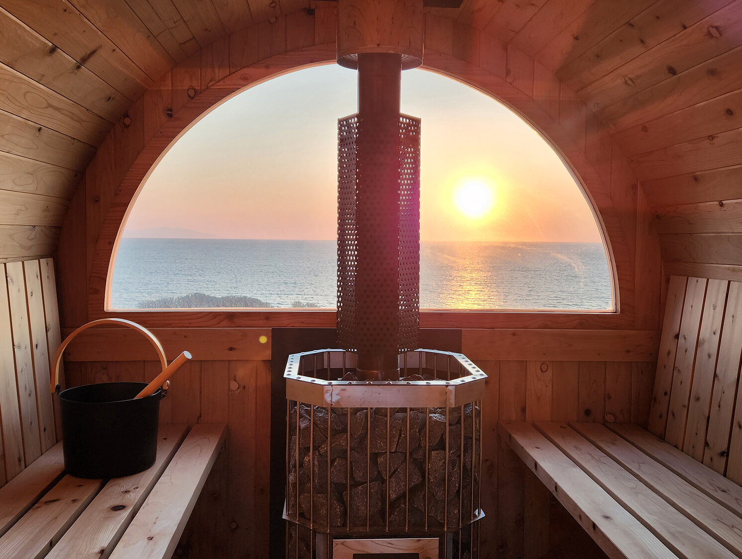 サウナストーブ