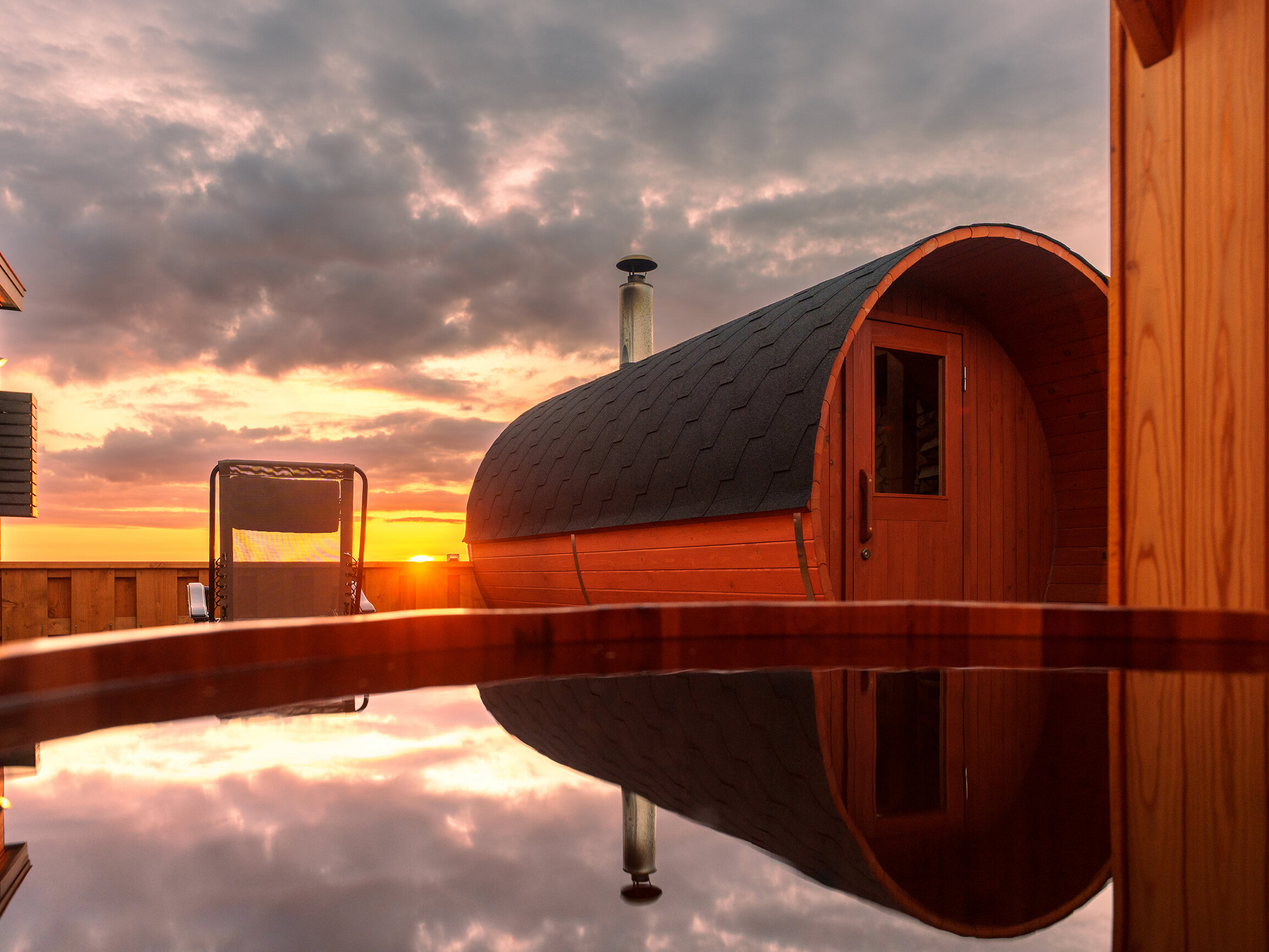 夕日に照らされたヴィラ