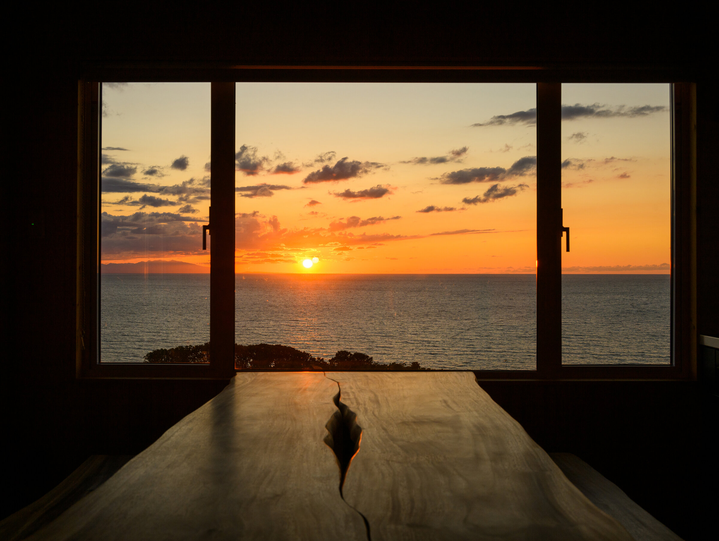 デッキから眺める海